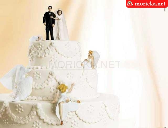 Humoros esküvői torta
